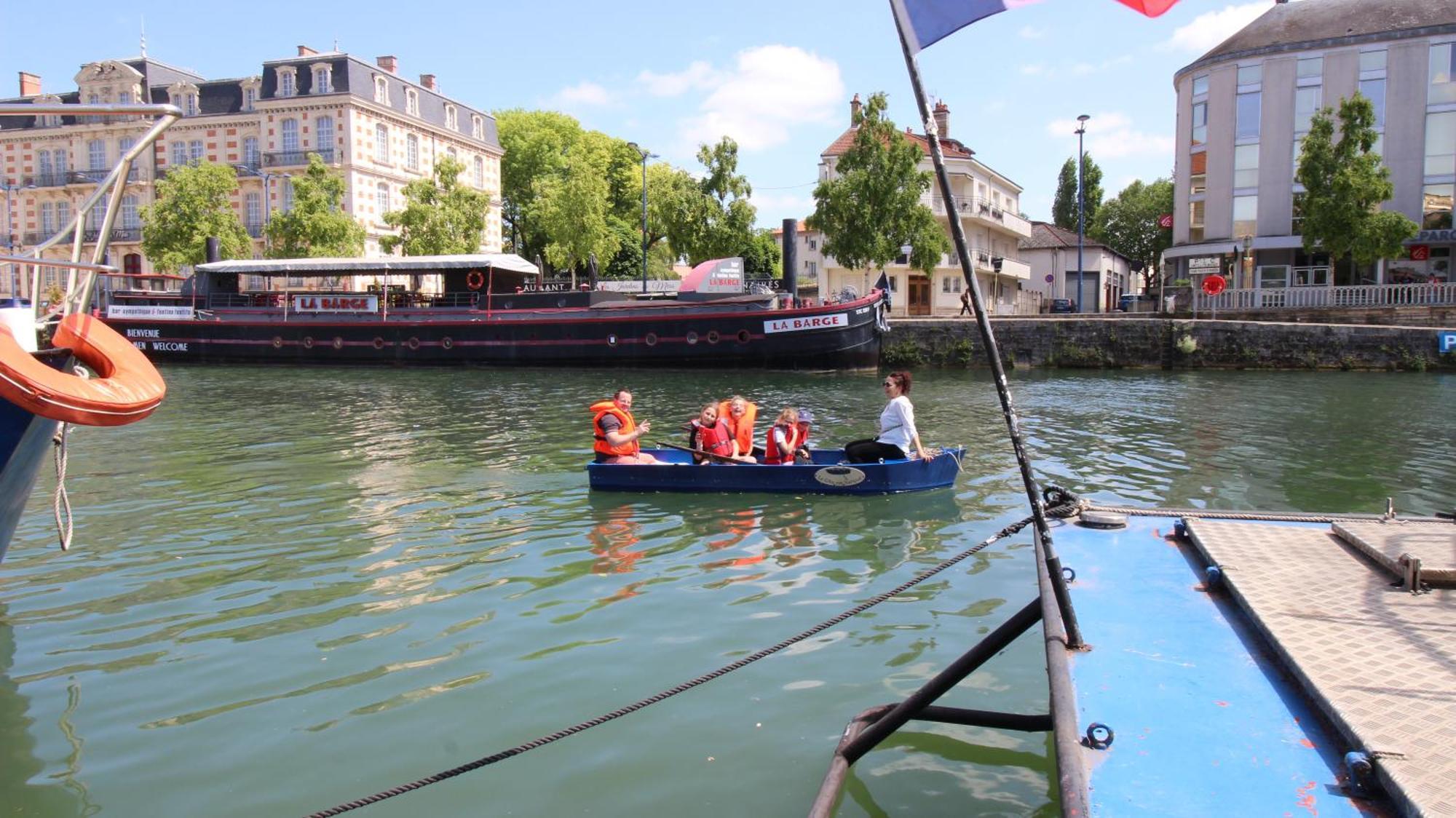 Le Gite Embarque - Gere Par Presta-Zen'Services - Barque Electrique En Supplement Verdun Exterior foto